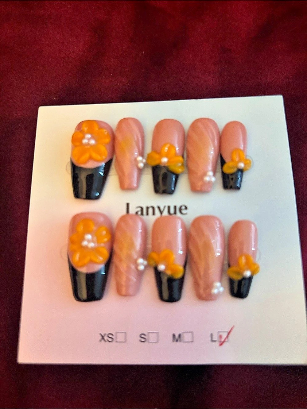Lanyue Pink & Black Floral Press-On Nails